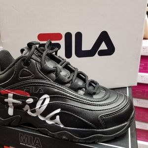 Womans fila sneakers
